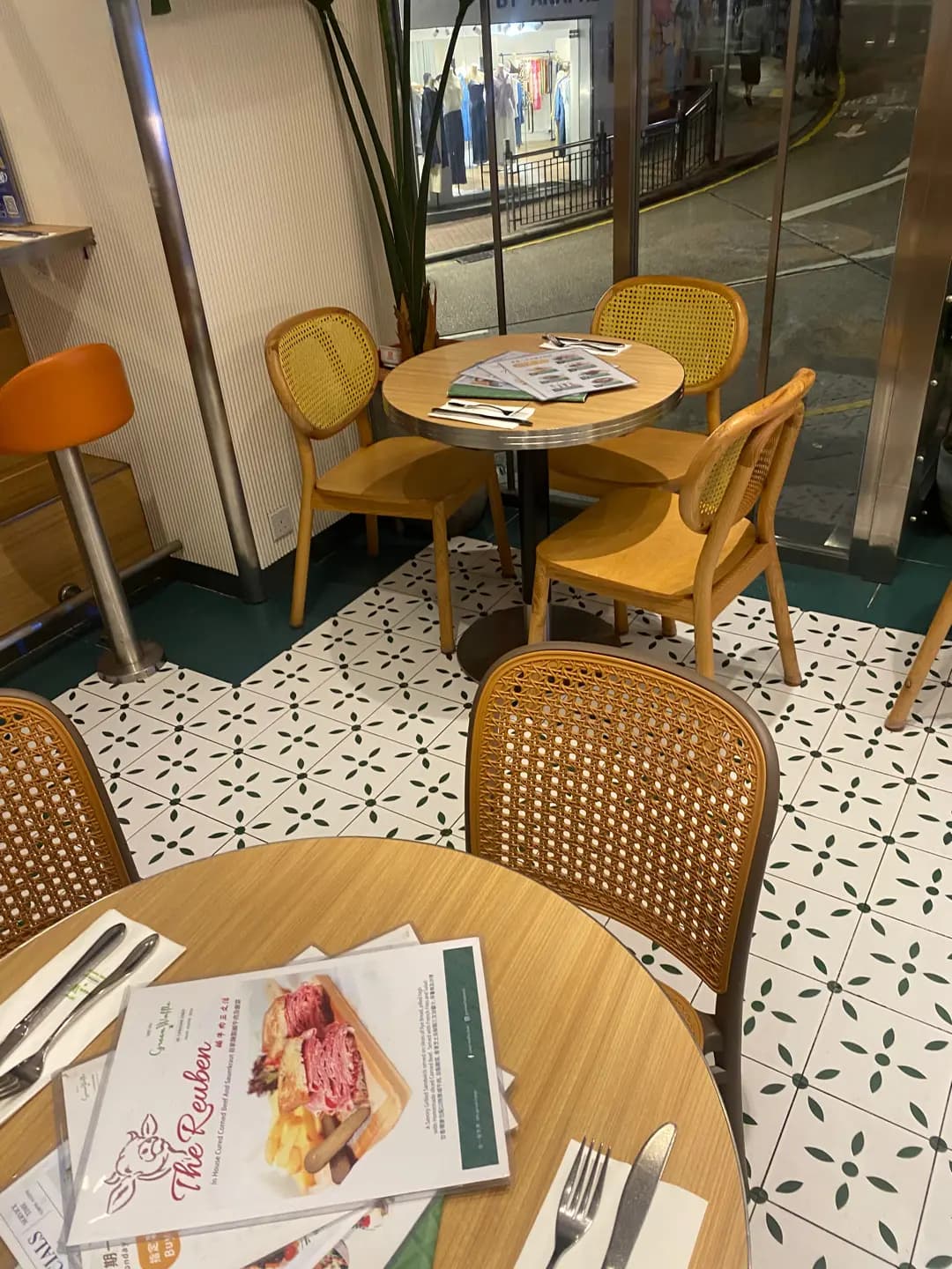 Green Waffle Diner (擺花街) photo 2