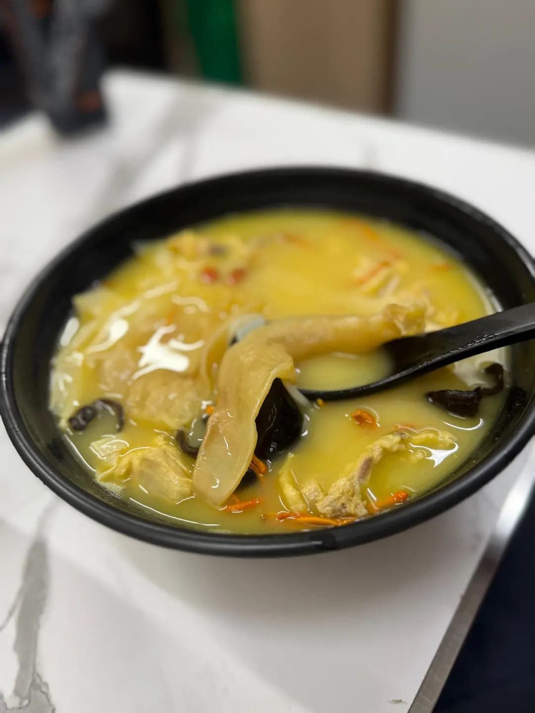 王子雞花膠雞湯米線 photo 2