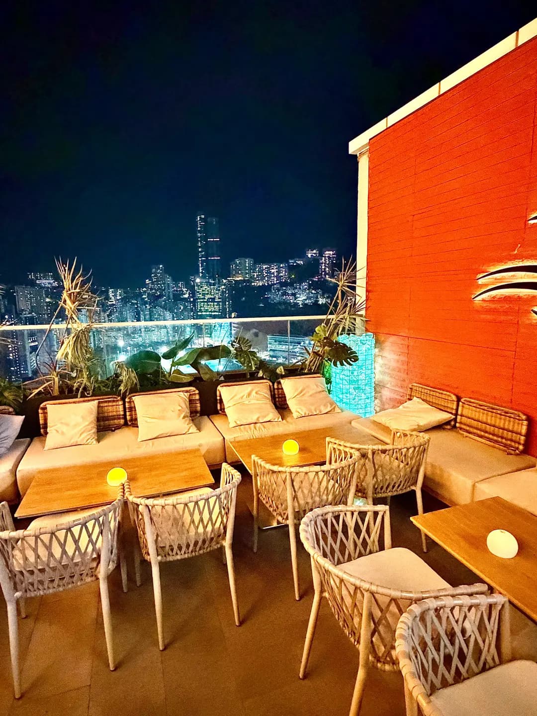 貓員外酒吧餐廳 (耀華街) photo 7