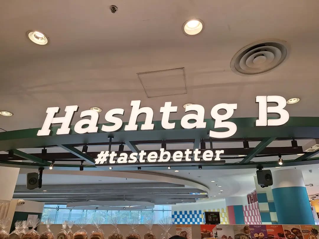 Hashtag B photo 4