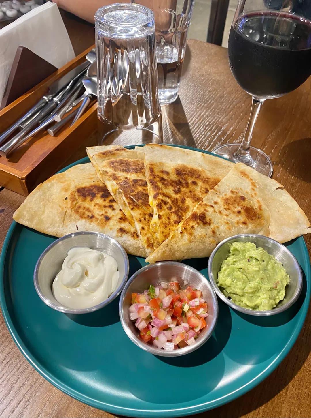 Calido Cafe and Restaurant