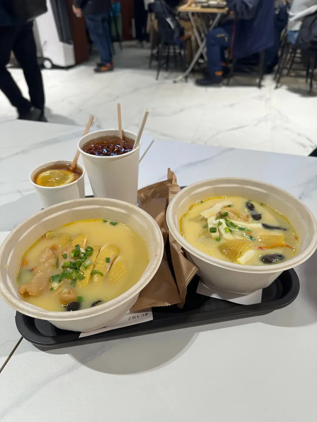 雞駅花膠雞米線專門店 photo 1