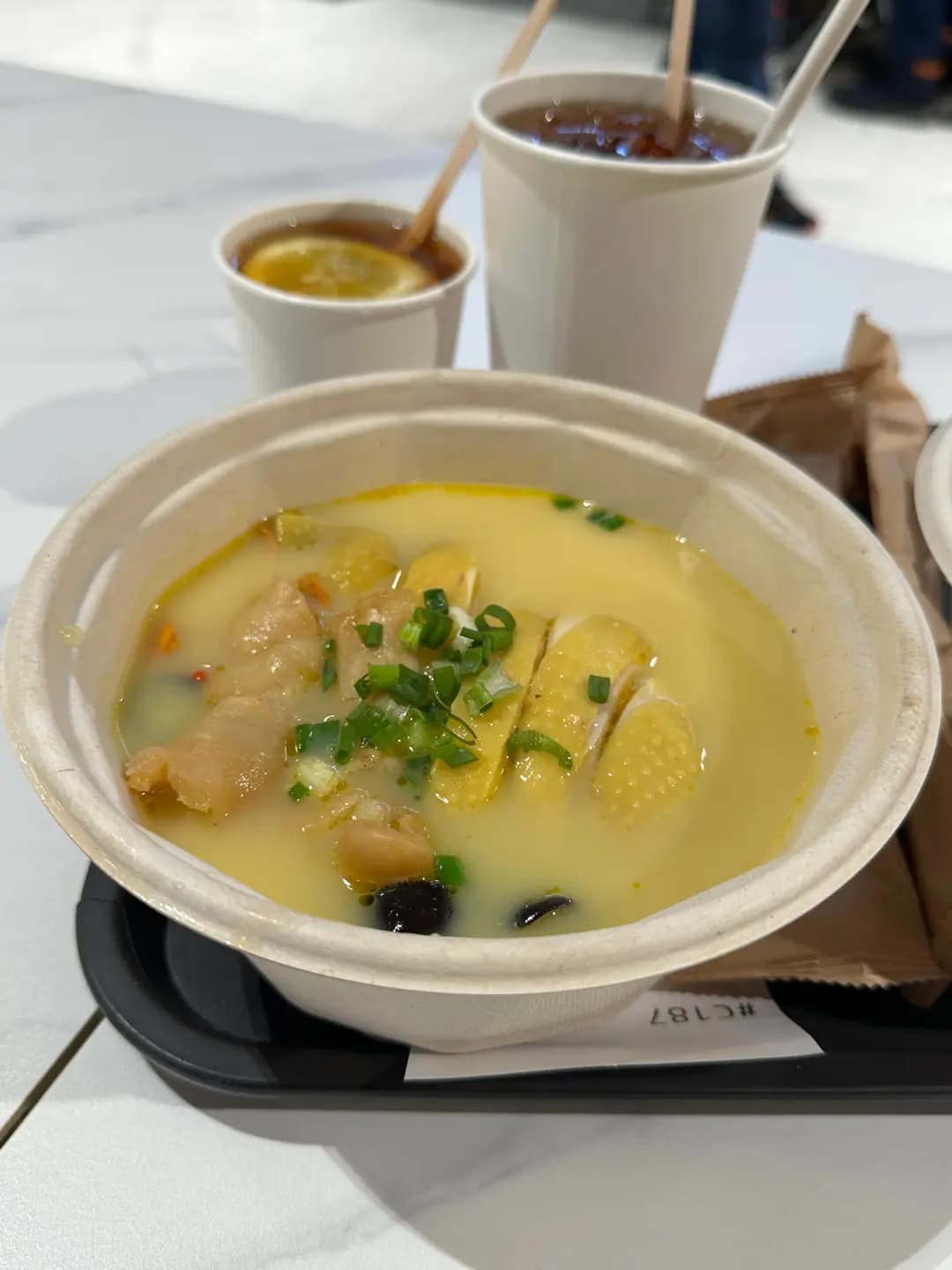 雞駅花膠雞米線專門店 photo 2