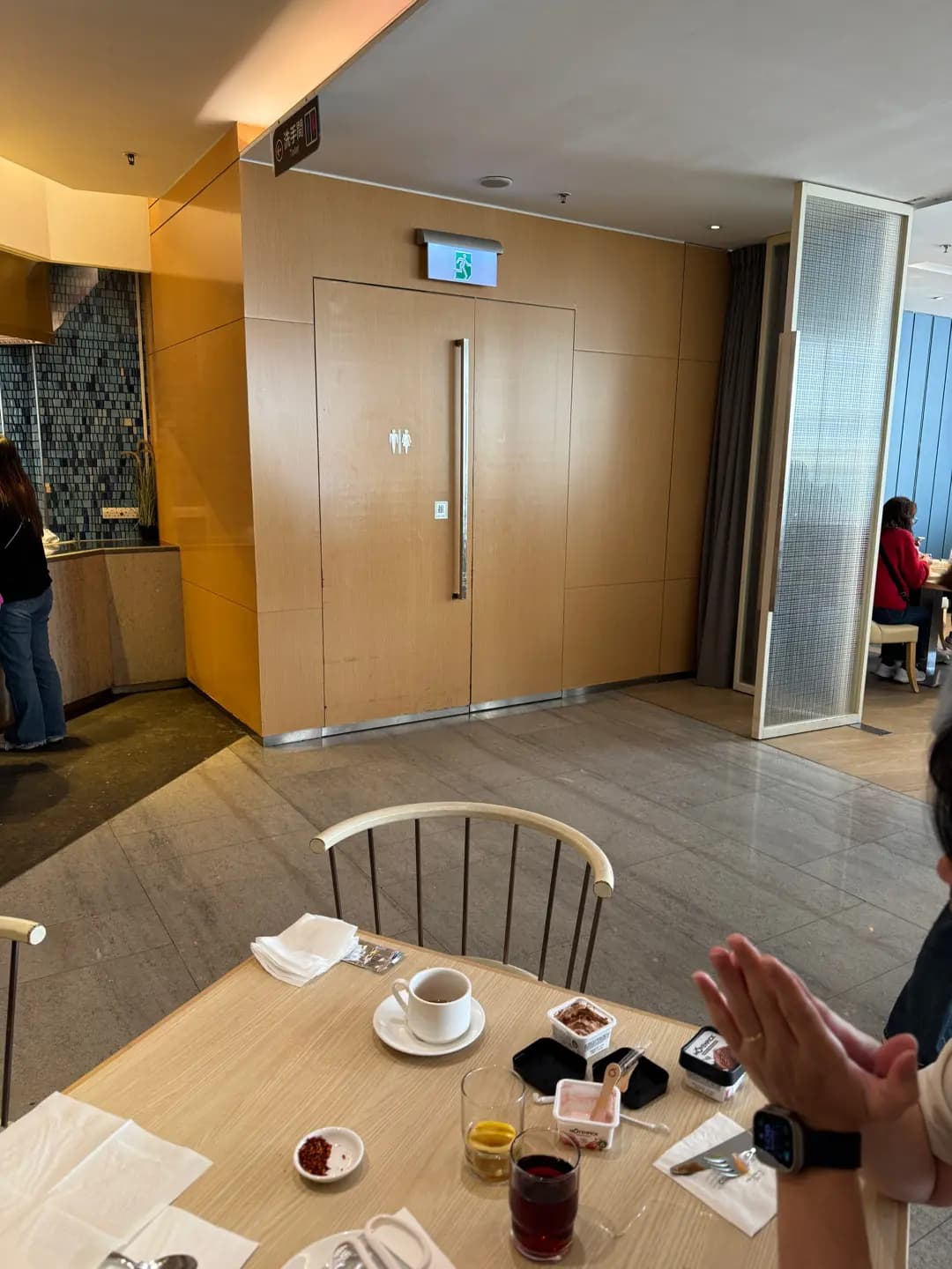 MoMo Café photo 4