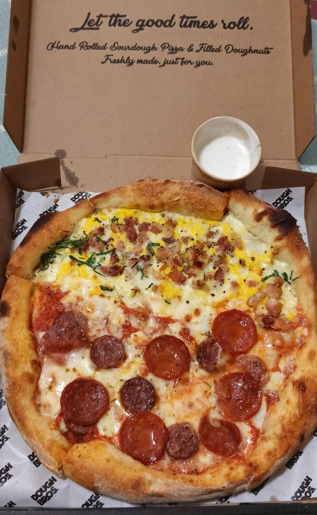 Dough Bros Pizza & Doughnuts (翠怡商場) photo 3