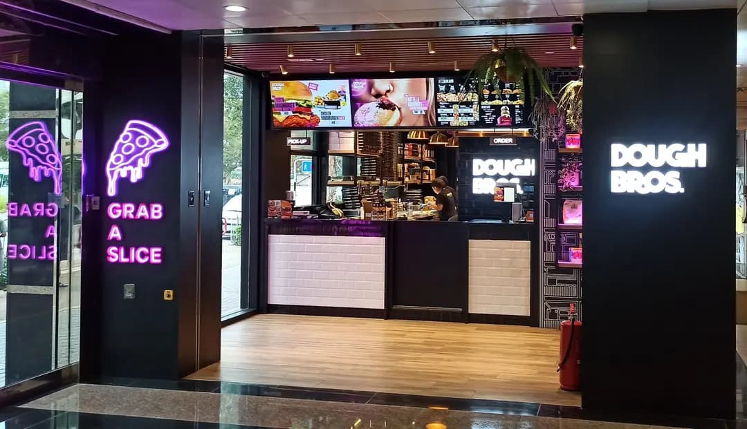 Dough Bros Pizza & Doughnuts (翠怡商場) photo 5