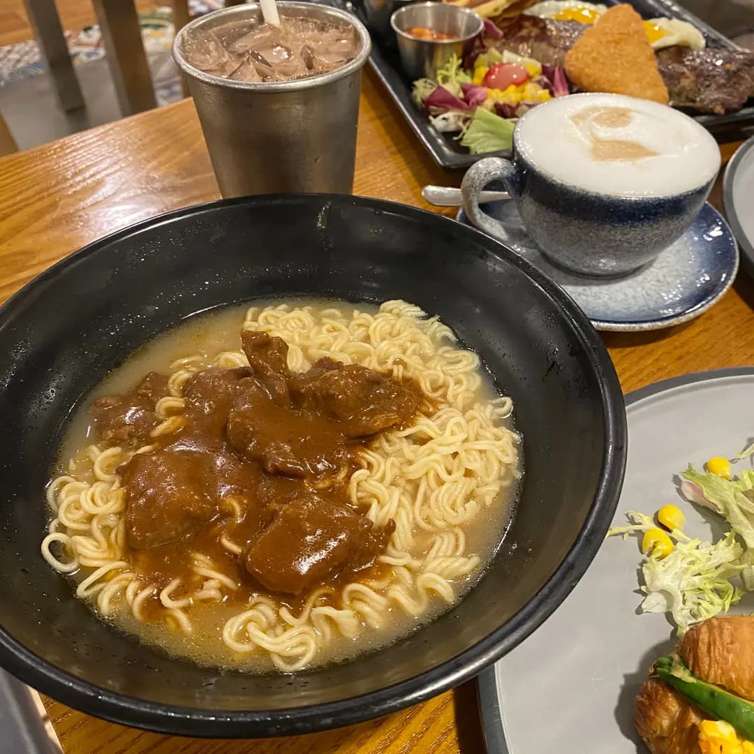 Me Time Cafe photo 4