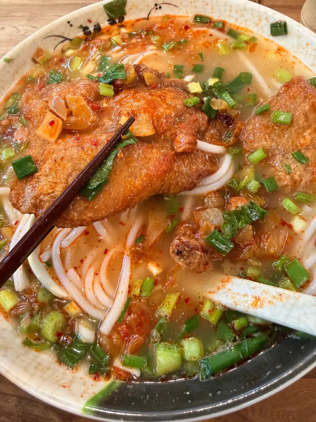十里豬扒酸辣米線 (億利工業中心) photo 6