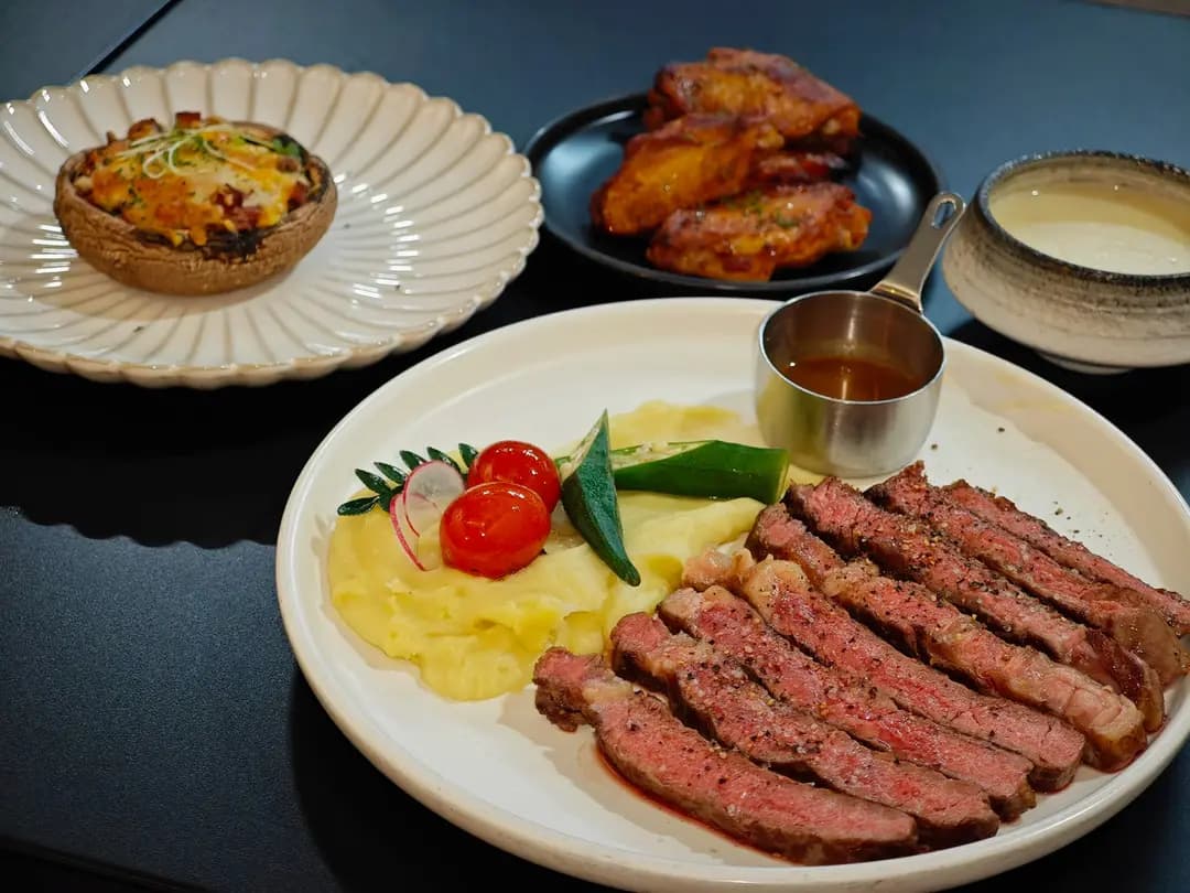 Day One Cafe (駱駝漆大廈第三座) photo 6