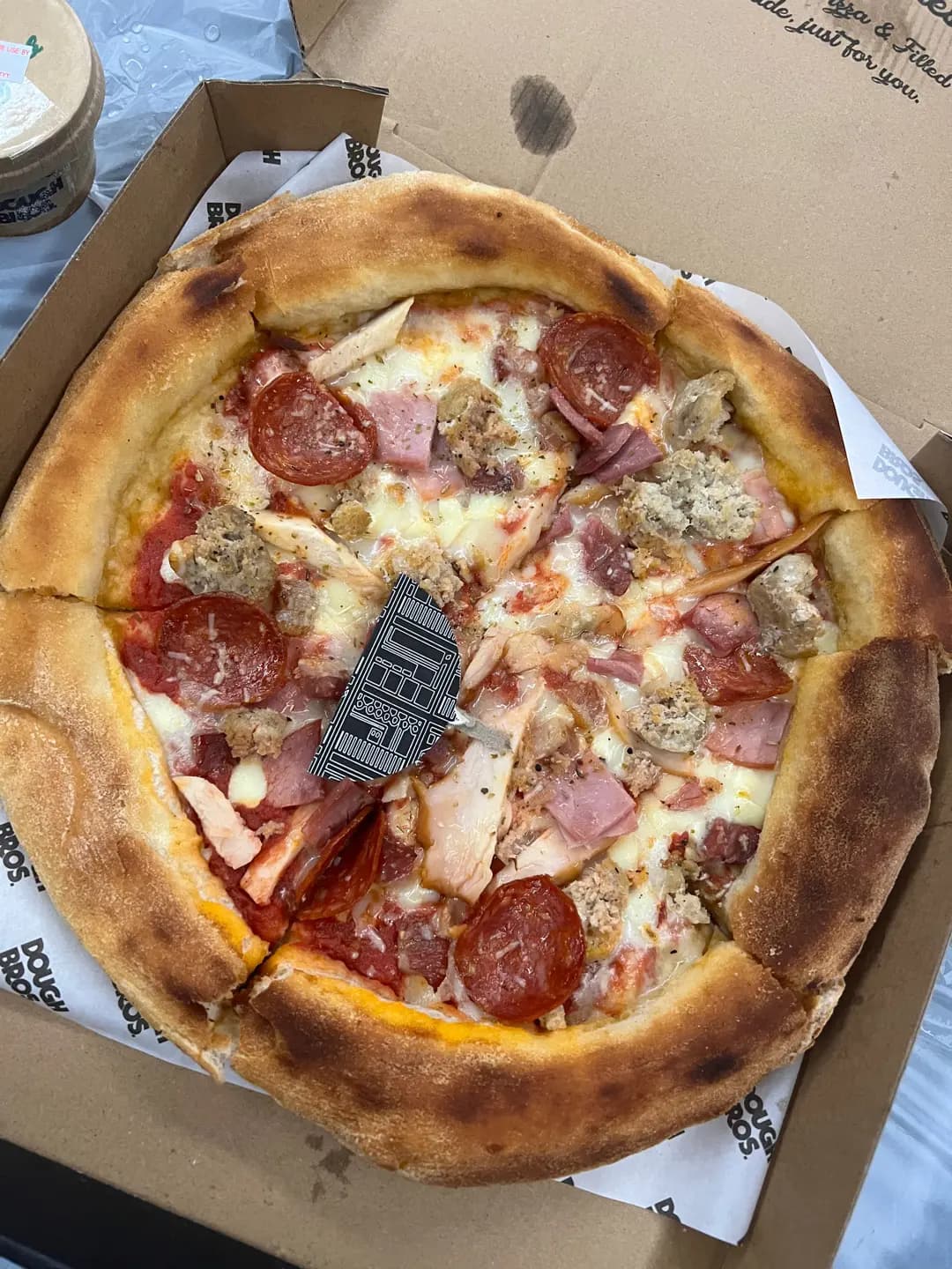 Dough Bros Pizza & Doughnuts (大埔超級城C區) photo 4