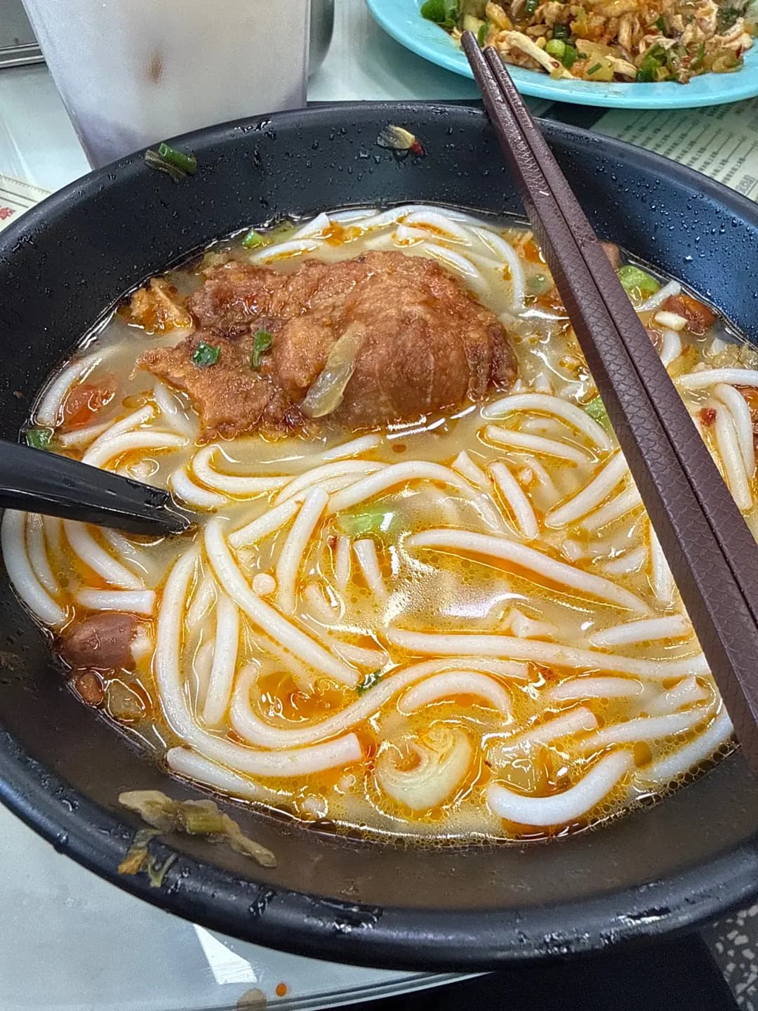 阿一豬扒酸辣米綫 photo 1