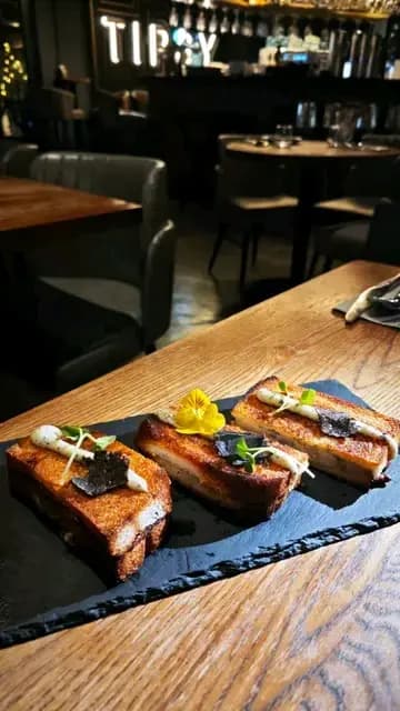 Tipsy Restaurant & Bar photo 3