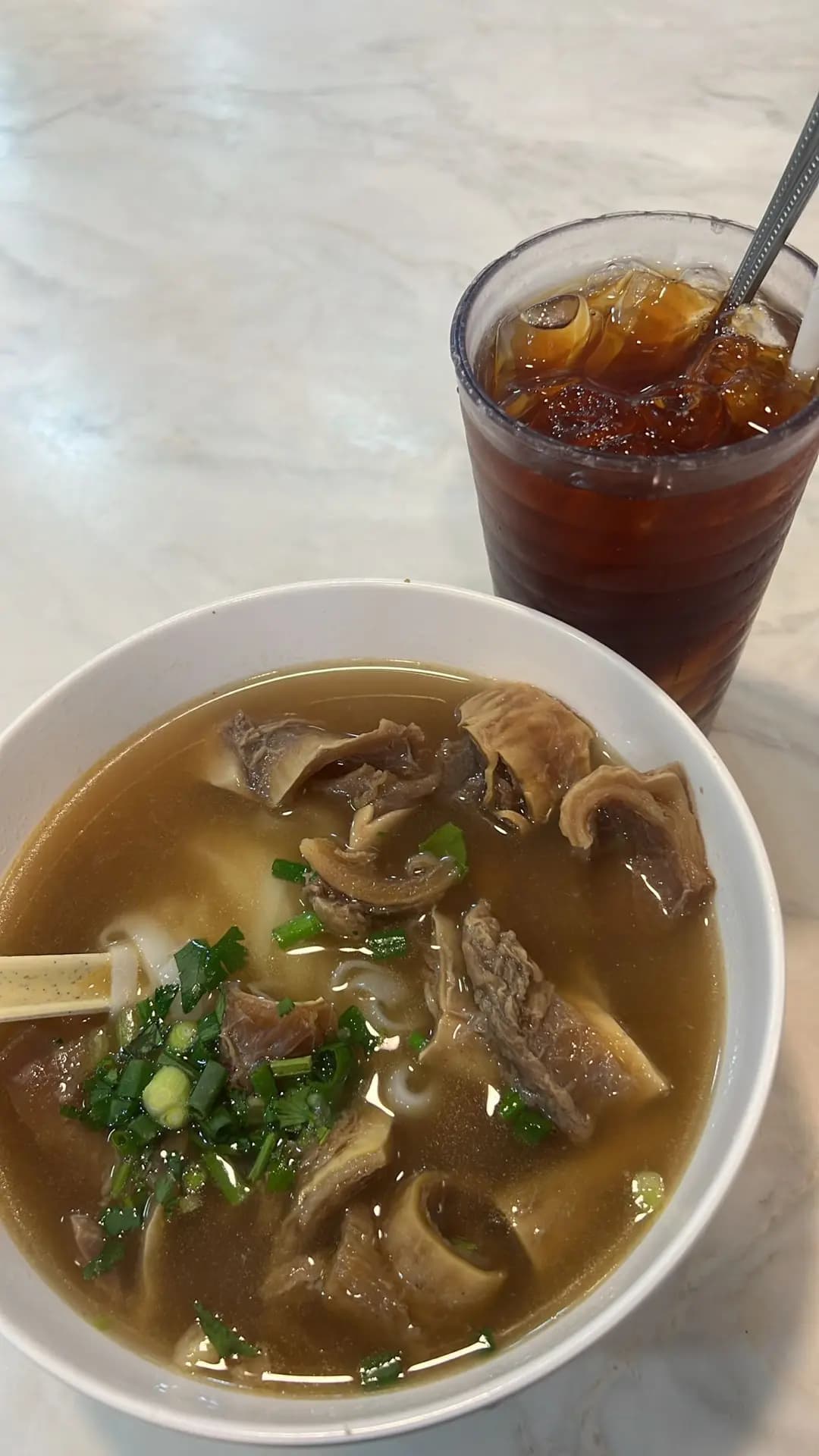 新翠苑牛什粉麵 photo 1